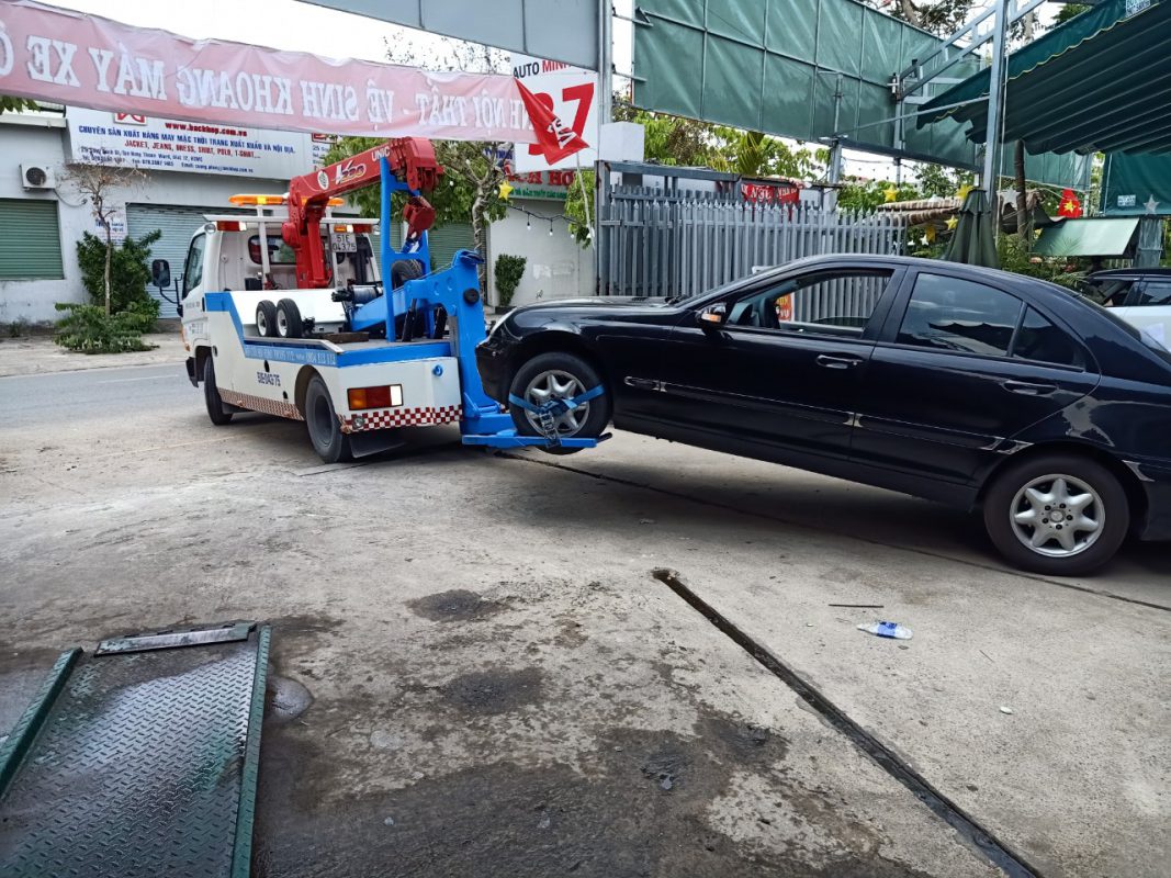 Kéo xe ôtô lưu động
